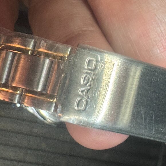 Casio Watch for Ladies or teen , new item, Stainless Steel, 30mm Diameter  Band - Picture 5 of 6